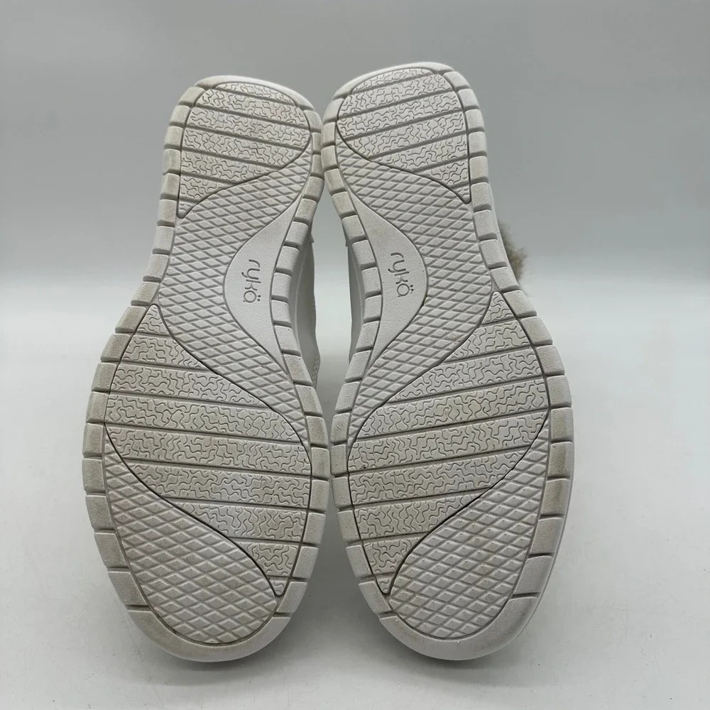 Ryka Womens 8.5M Suzy White Quilted Puffer Faux Fur Trim Winter Ankle Snow Boots